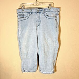 Gloria Vanderbilt The Perfect Fit Women 16P Light Wash Blue Jean Capris 5 Pocket